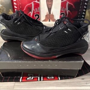 Size 10.5 - Air Jordan 22 OG 5/8 Black Varsity Red